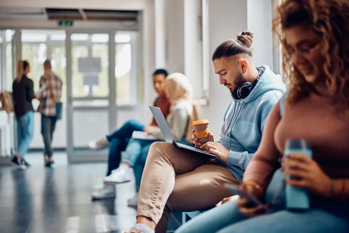 Scholarship Pathways for HND Business Courses and Top-Up Degrees in Dubai img (1)