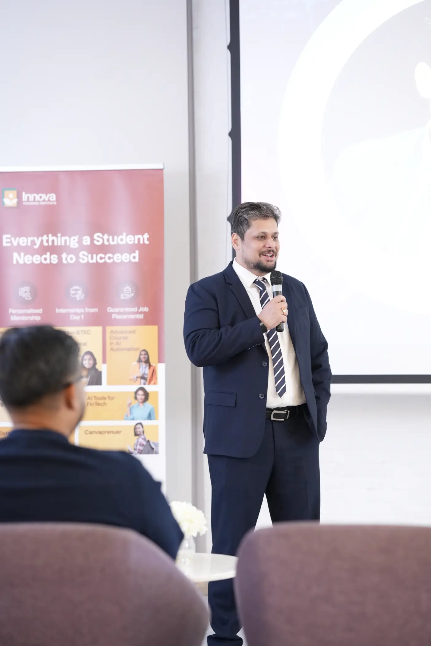 AI HUB innova Gallery img (6)